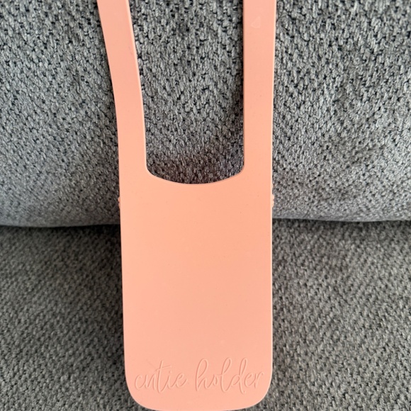 Ryan and Rose Cutie Holder - Picture 2 of 3